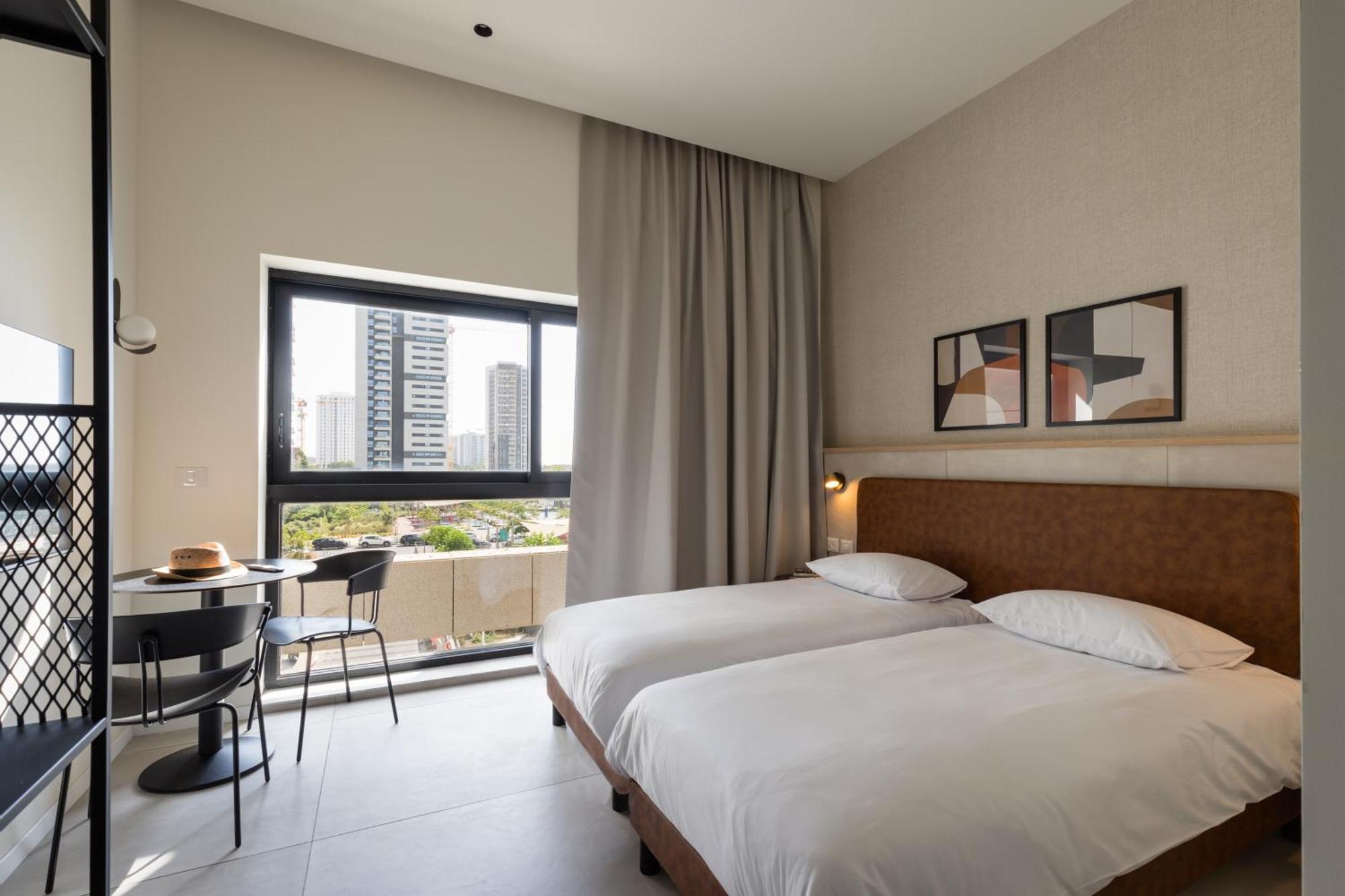 Tayo Studios & Apartments Бат-Ям Екстер'єр фото