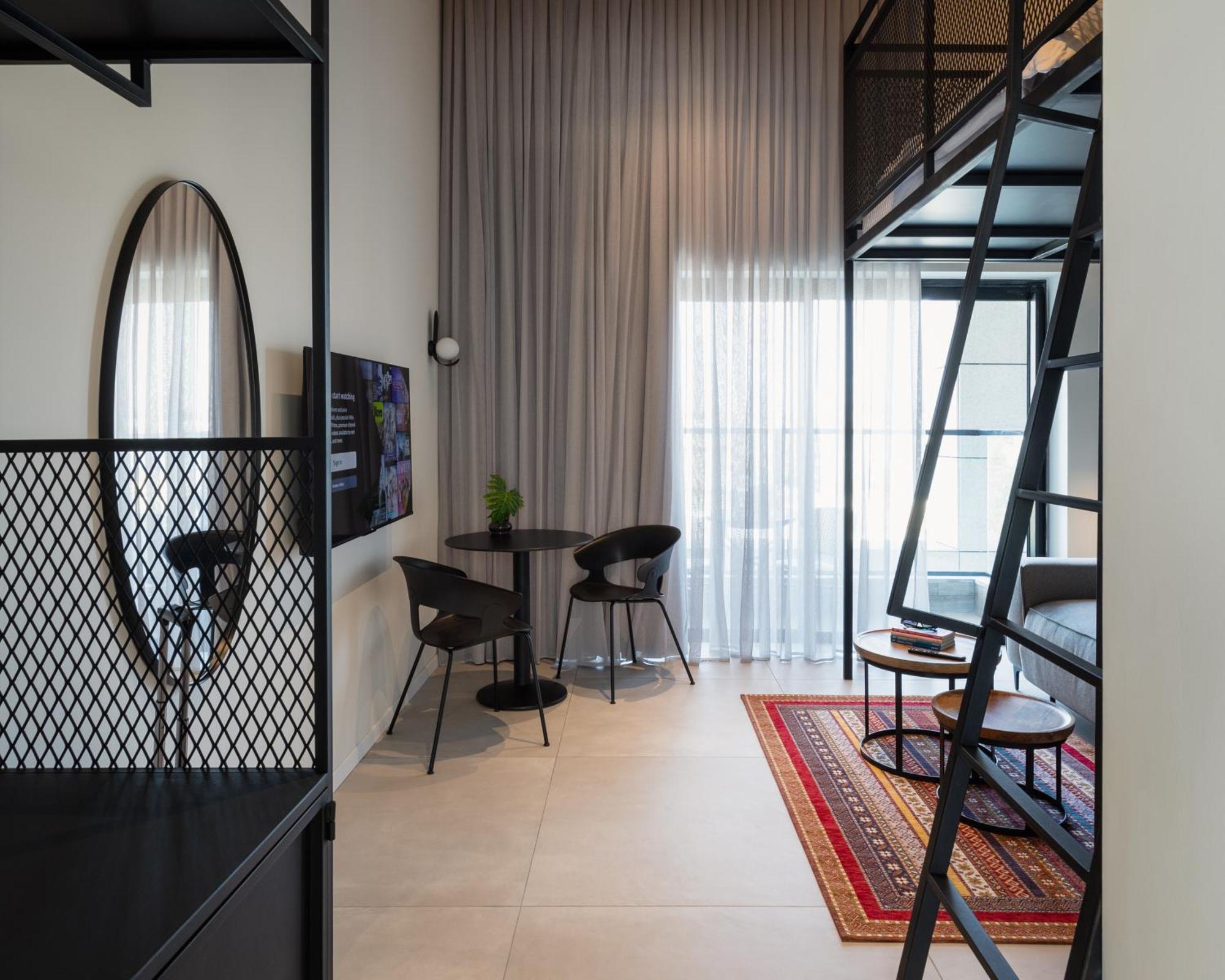 Tayo Studios & Apartments Бат-Ям Екстер'єр фото