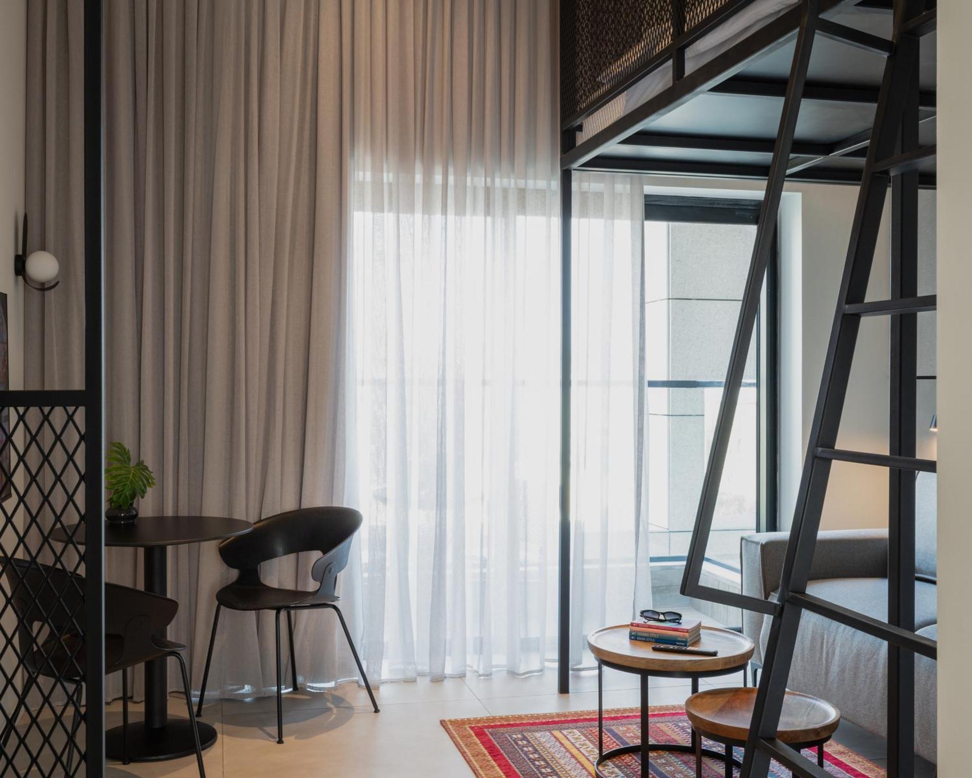 Tayo Studios & Apartments Бат-Ям Екстер'єр фото