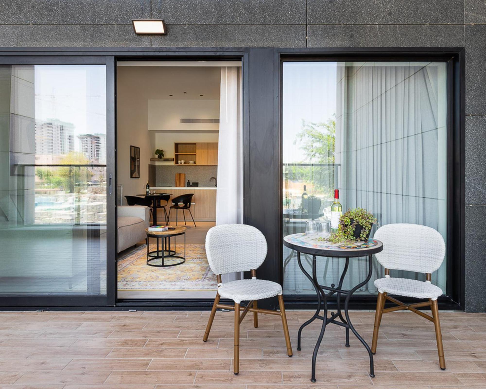 Tayo Studios & Apartments Бат-Ям Екстер'єр фото