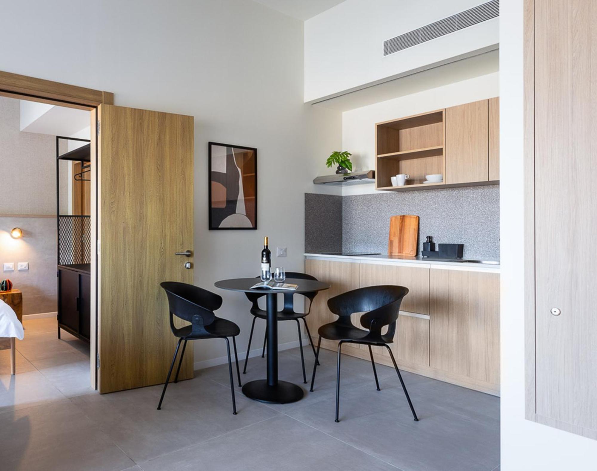 Tayo Studios & Apartments Бат-Ям Екстер'єр фото